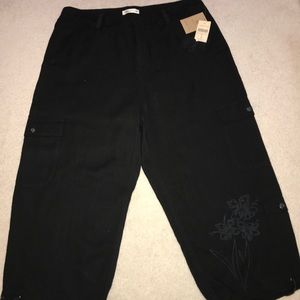 Coldwater Creek embroidered tencel cropped pant.